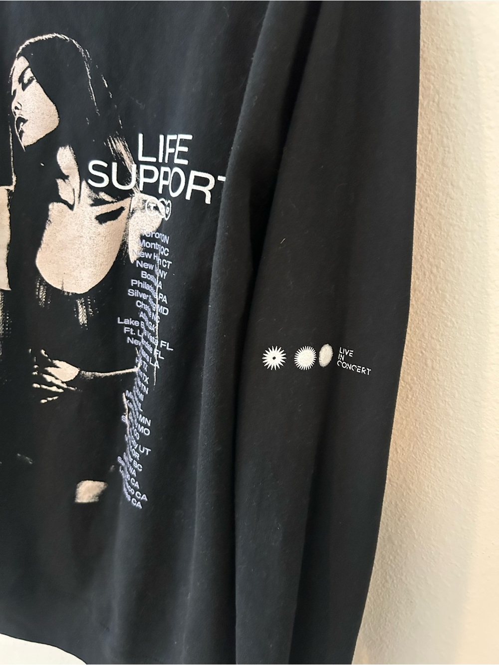 Madison Beer Life Support Tour Black Graphic Pullover Hoodie Size L - Picture 7 of 7